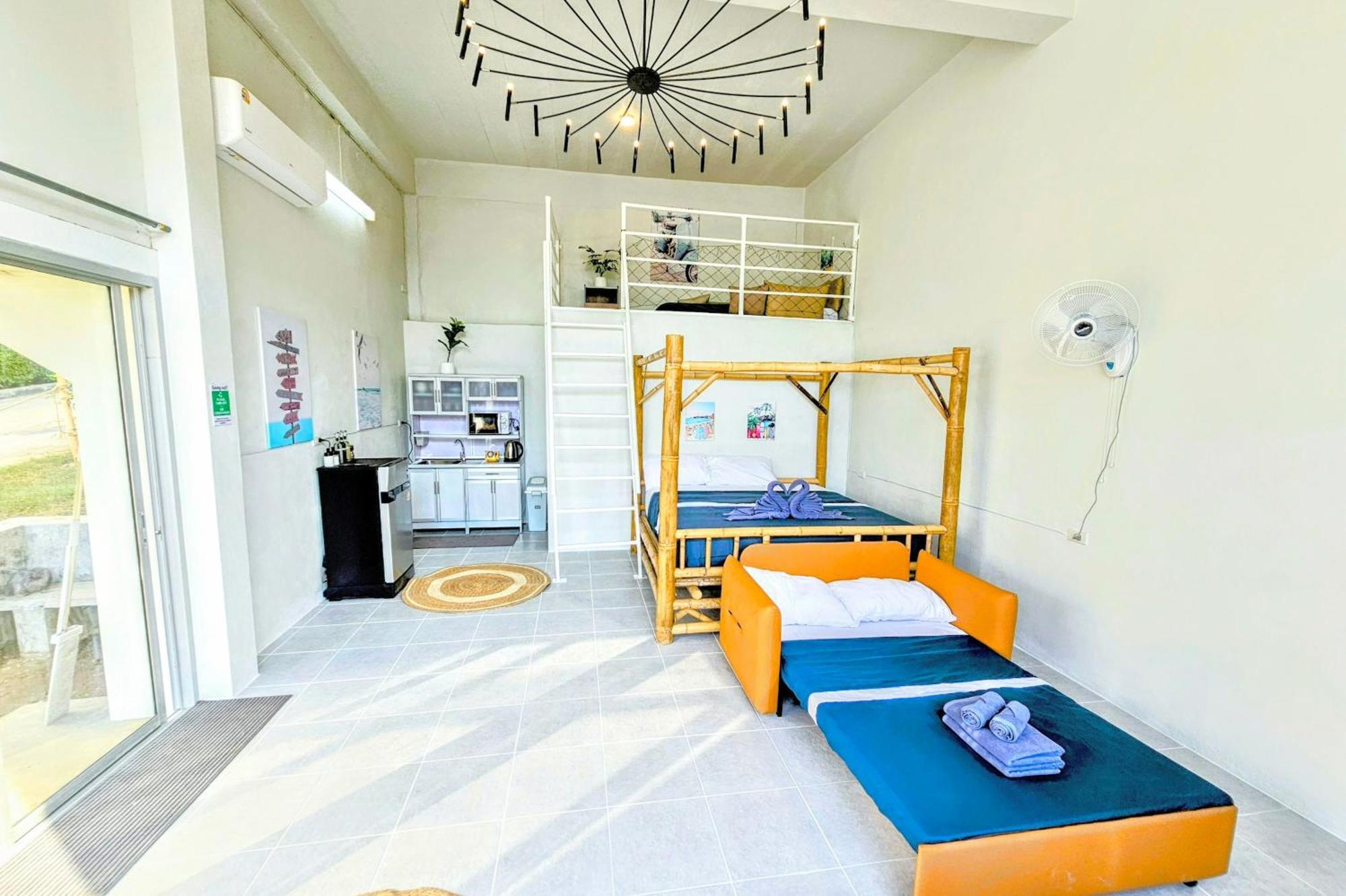 Beach Front Queen'S Castle - Kid Friendly, Holiday Like Royalty Ban Makham الغرفة الصورة