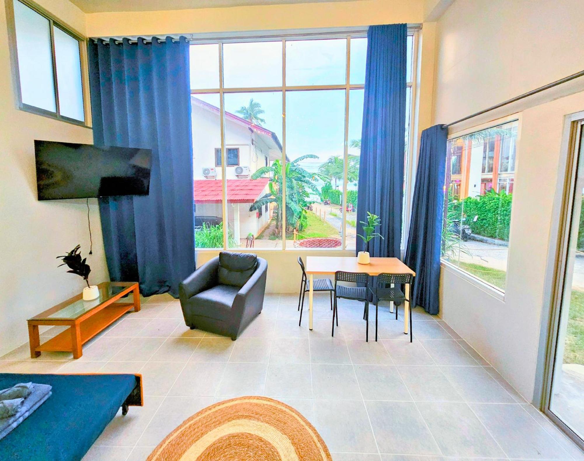 Beach Front Queen'S Castle - Kid Friendly, Holiday Like Royalty Ban Makham الغرفة الصورة